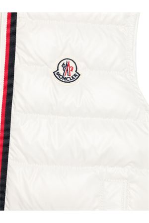 Gilet imbottito in piuma Dorcas con cappuccio MONCLER KIDS | K19541A00062597YX034